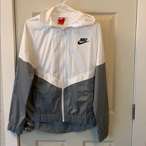 Nike sportswear lightweight windbreaker